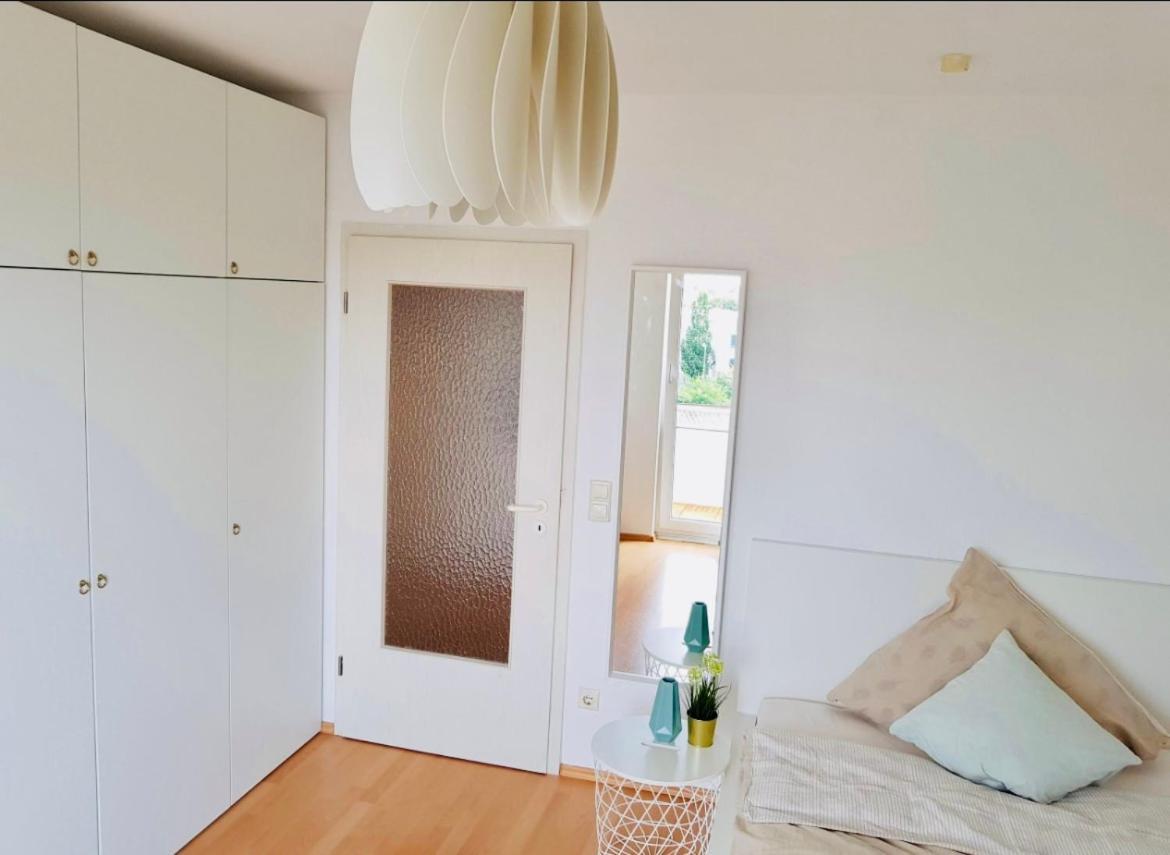 Gemuetliches 1-zi Apartment, Balkon Apartment